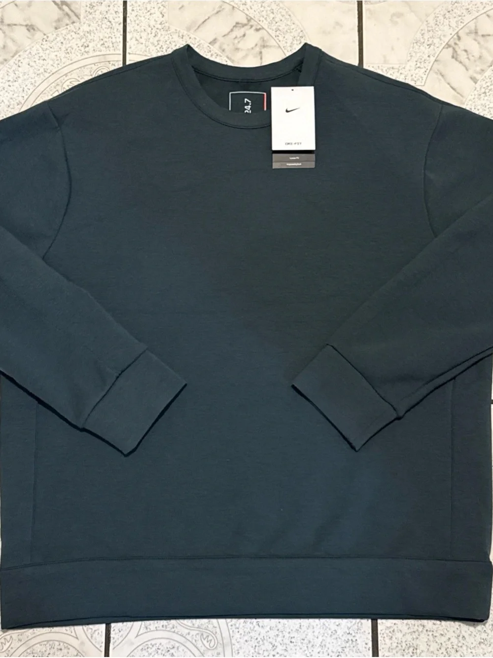 New Nike 24.7 ImpossiblySoft Dri-FIT Crew Sweatshirt Mens Size Medium HQ6964-390